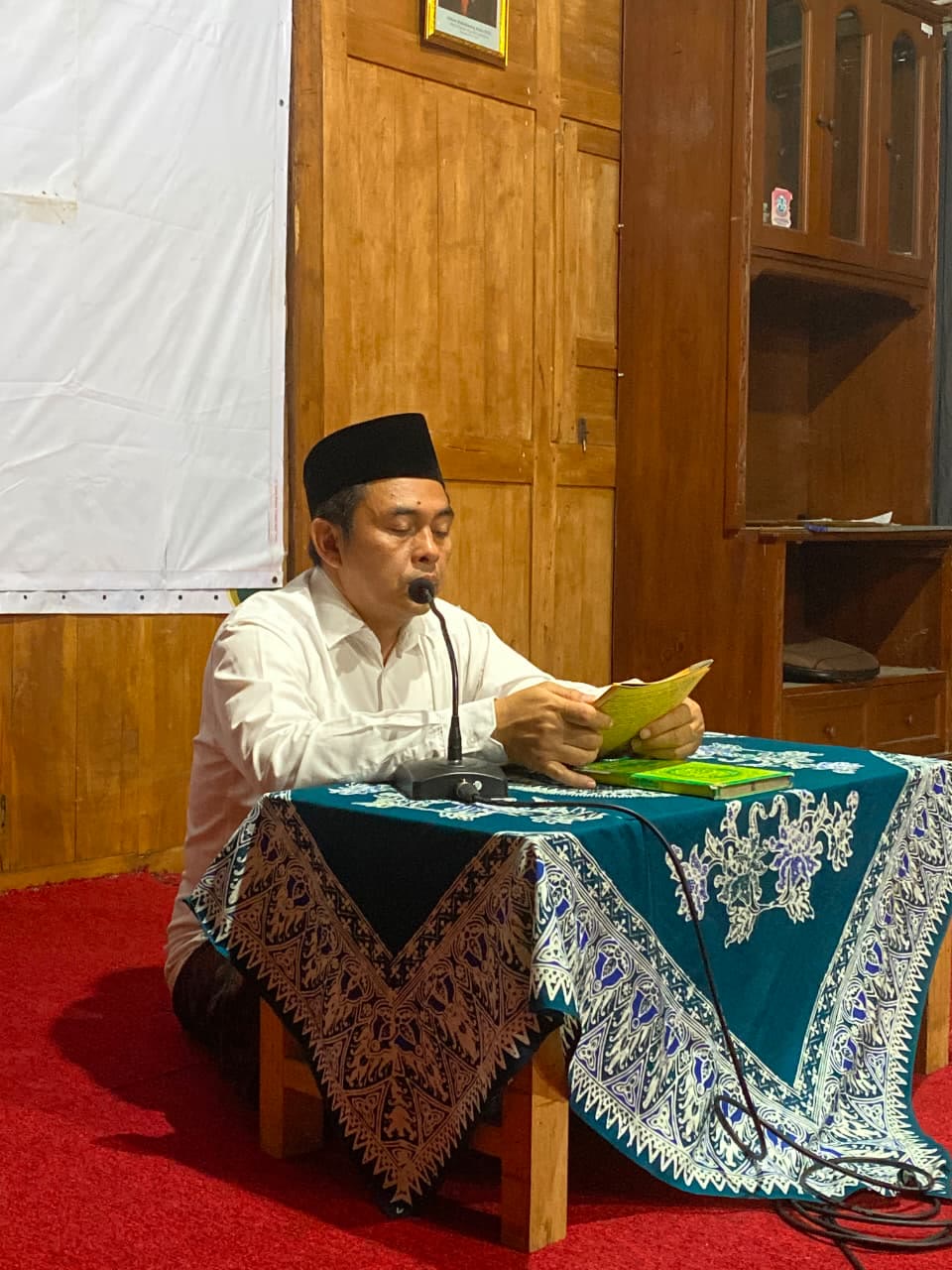 Foto Kyai H. Fajar Abdul Bashir, S.H.I., M.S.I.